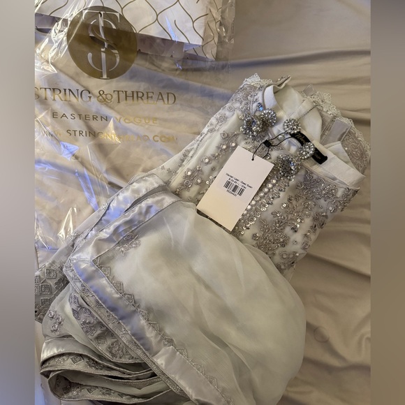 Wardah Uzair & Jhumki- tikkah set - Picture 2 of 4